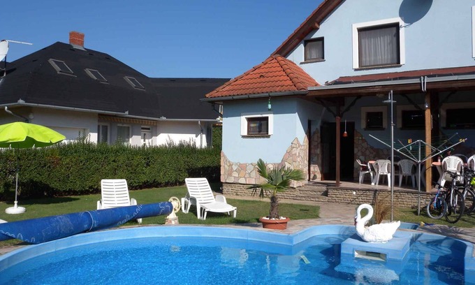 Balatonmariafurdo House | Holiday home with heated pool and the beach