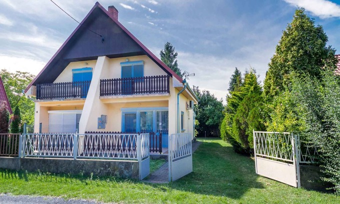 Balatonmariafurdo House | Holiday home in a quiet neighborhood