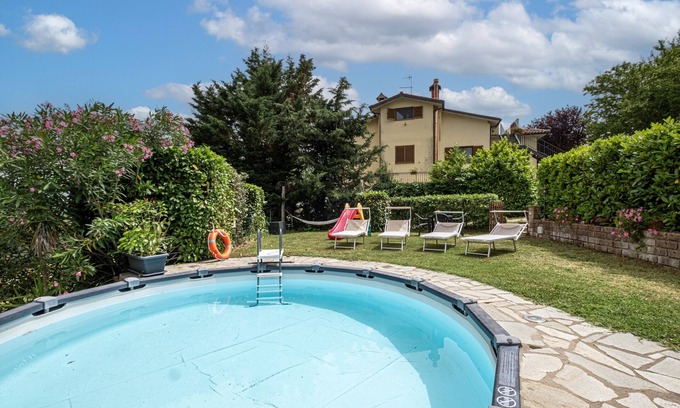 Sorano House | Holiday Home 'I Prati' with Private Pool, Private Terrace and Wi-Fi