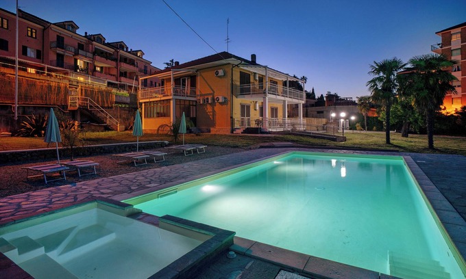 Imperia House | Holiday Home 'Il Gattino Di Porto Appartamento 1' with Shared Pool, Wi-Fi and Air Conditioning
