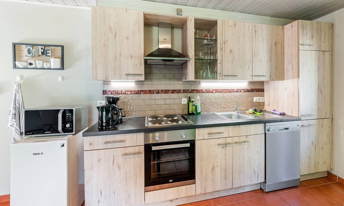 Nadrin House | Holiday Home in Houffaliz With Garden