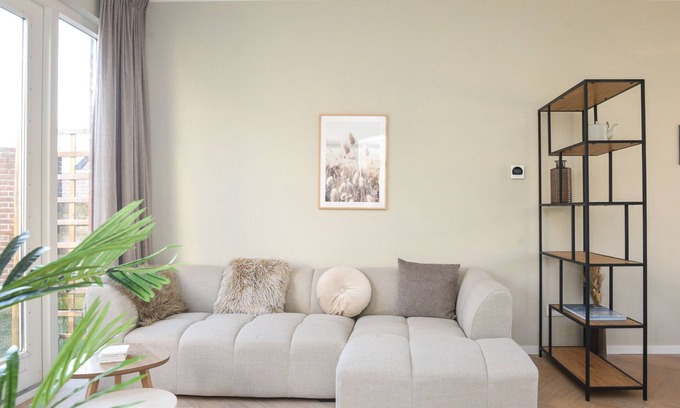 Municipality of Veere House | Holiday Home in Vrouwenpolder near Beach