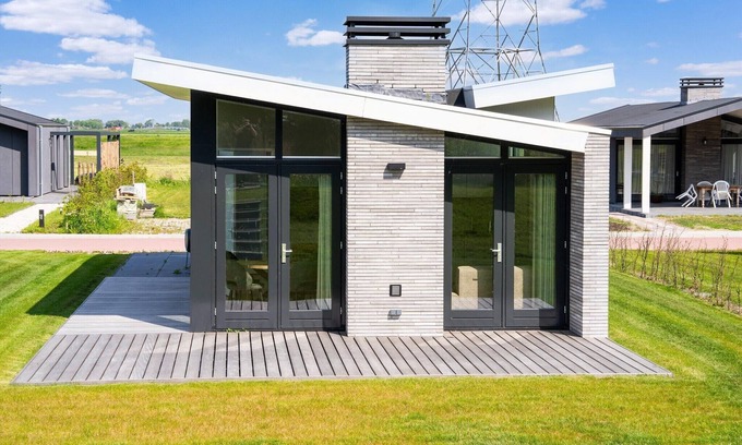 Leiderdorp House | Holiday Home in Oud Ade near Kaag Lakes