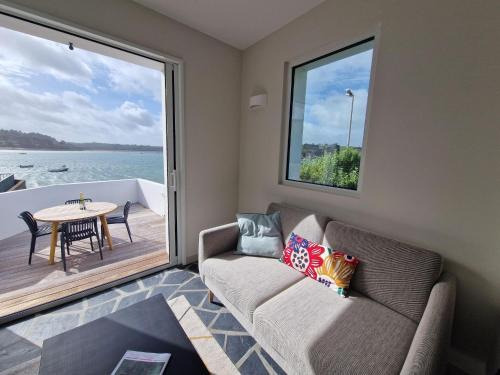 Plougasnou House | Holiday Home in Plougasnou with Sea Views