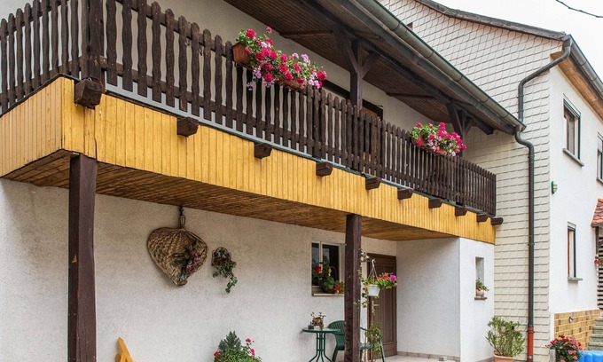 Gleichamberg House | Holiday home in Thuringia with private terrace, use of a garden and pool