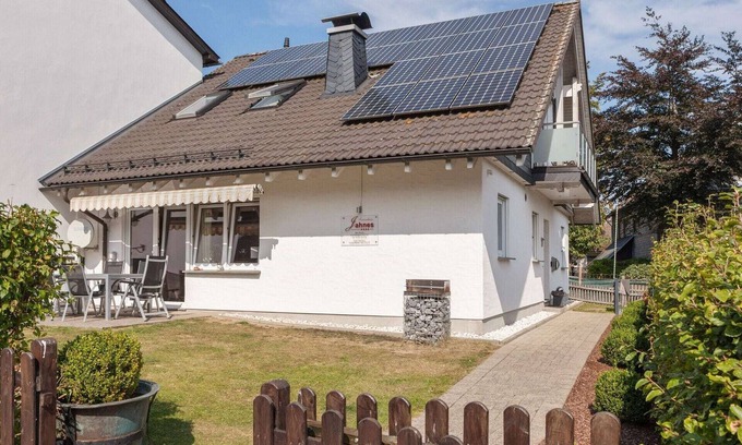 Langewiese House | Holiday home in Winterberg with sauna