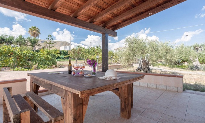 Torre Colonna-sperone House | Holiday Home 'Villa Sicilia' with Mountain View, Garden & Wi-Fi