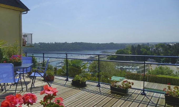 Lezardrieux House | holiday home, Lézardrieux