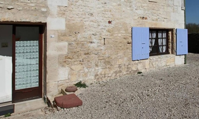 Romegoux House | Holiday Home 'La Rétaise' with Private Terrace and Private Garden