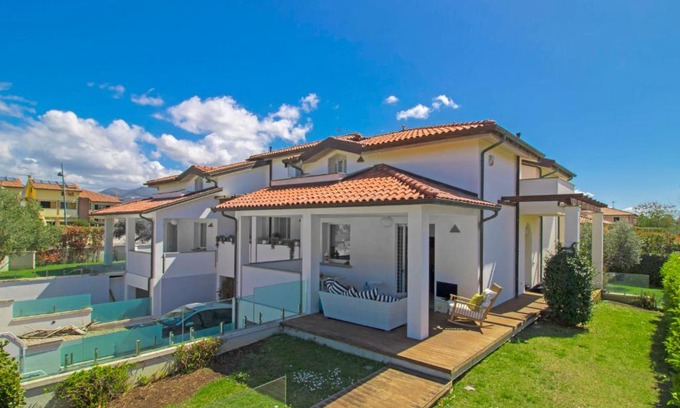 San Vincenzo House | Holiday Home Leisma by Interhome