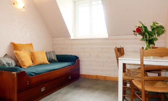 Plozevet House | Holiday Home Les Blés - PZV108 by Interhome