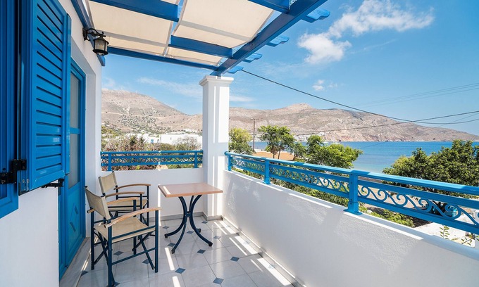 Tilos House | Holiday Home 'Livadia Beach Tilos Apartment ' with Sea View, Wi-Fi and Air Conditioning