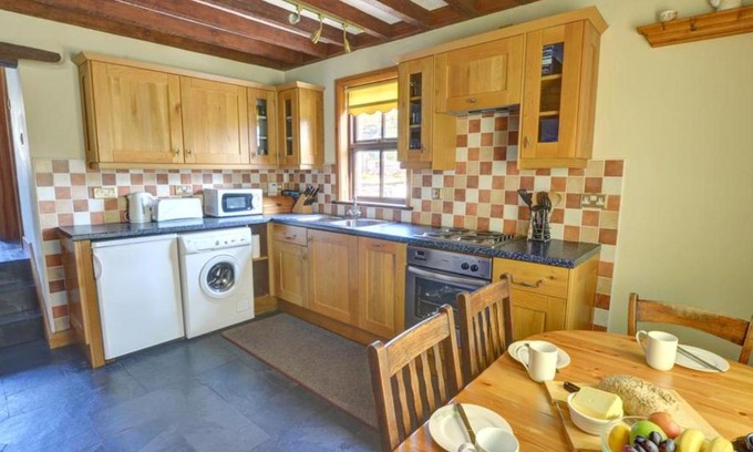 Llanfaglan House | Holiday Home Llanfaglan House by Interhome