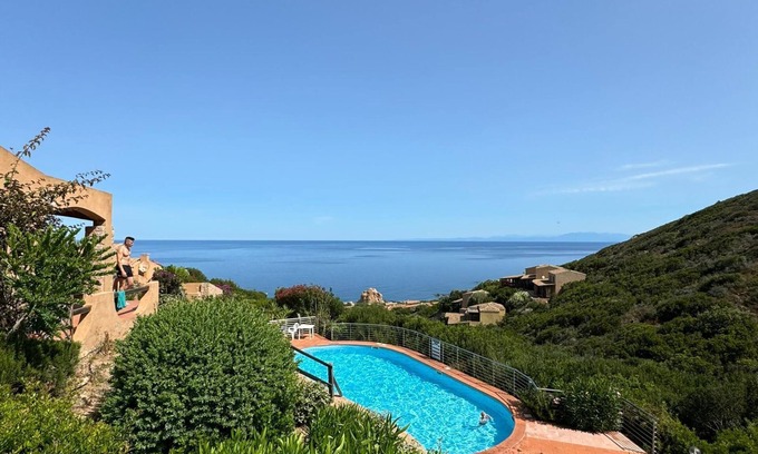 Costa Paradiso House | Holiday Home 'Luca' with Terrace, Shared Pool, Sea View and Air Conditioning