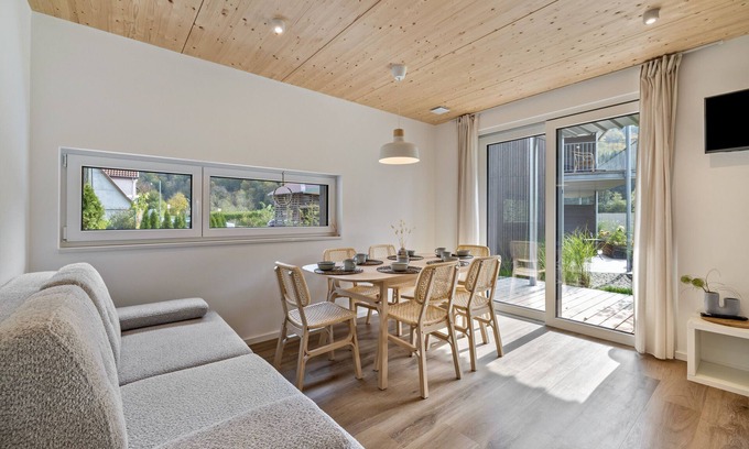 Beuron Apartment | Holiday home 'Lupus 3' with mountain view, private terrace and WLANn