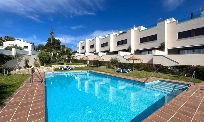 Nerja House | Holiday Home 'Luxe Woning, Fuente Del Baden' with Sea View and Air Conditioning
