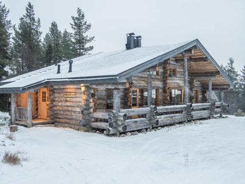 Rukatunturi House | Holiday Home Mäentähti a by Interhome