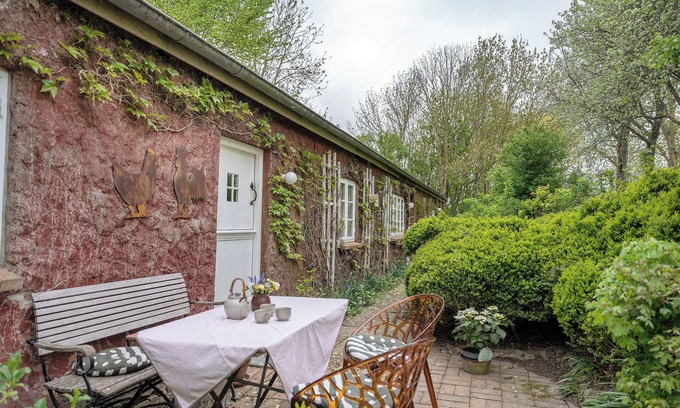 Nordstrand House | Holiday Home 'Moseler Pynackerhof' with Private Terrace and Private Garden