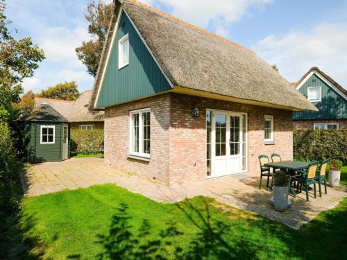 Sint Maartensvlotbrug House | Holiday Home near Beach and Forest