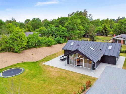 Skødshoved Strand House | Holiday Home Norna - 350m from the sea by Interhome