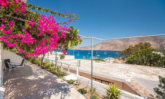 Tilos House | Holiday Home 'Panorama Tilos Apt B' with Sea View, Wi-Fi and Air Conditioning