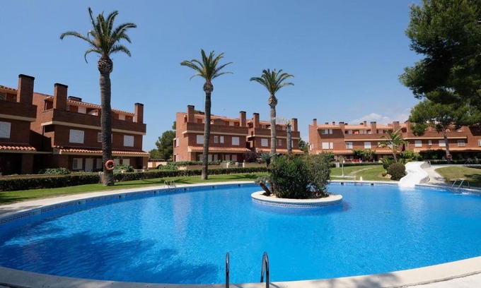 Tamarit House | Holiday Home Parc Escipions-1