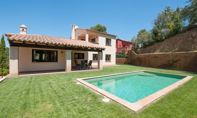 Begur Villa | Holiday Home 'Perfect Villa with private pool' with Mountain View & Wi-Fi