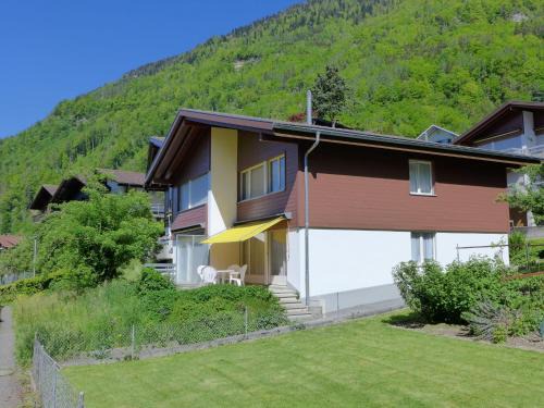 Goldswil House | Holiday Home Salzhubelweg by Interhome