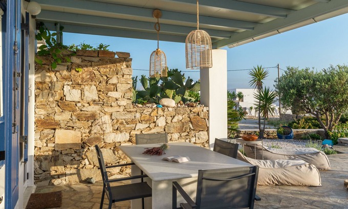 Stelida House | Holiday Home 'Sunset House Stelida Naxos' with Sea View, Wi-Fi and Air Conditioning