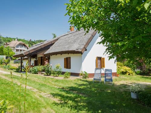 Balatongyorok House | Holiday Home Szijartó by Interhome