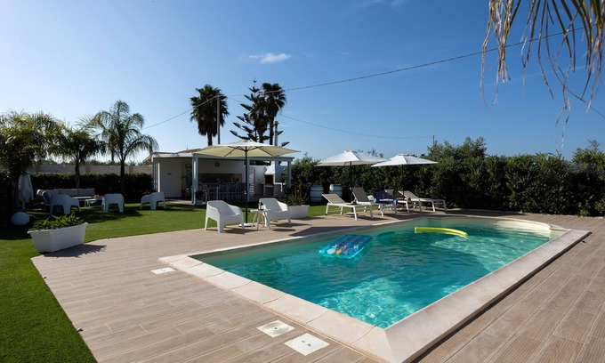 Porto Palo House | Holiday Home 'Torre Del Mare' with Private Pool, Private Terrace and Wi-Fi