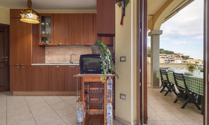Lu Bagnu House | Holiday Home "Villa Pitti" with Sea View, Terraces & Wi-Fi
