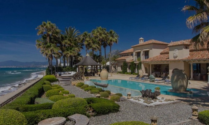 Marbella House | Holiday Home 'Villa Los Monteros Playa' with Sea View, Wi-Fi and Air Conditioning