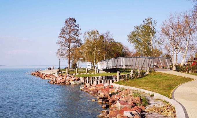 Zamardi House | Holiday home with a beautiful panorama of the lake