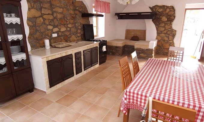 Veli Losinj House | Holiday home with air conditioning for nature lovers