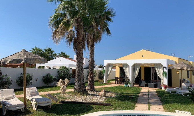 Cap d'Artrutx House | Holiday Home with Private Pool, Wi-Fi and Air Conditioning