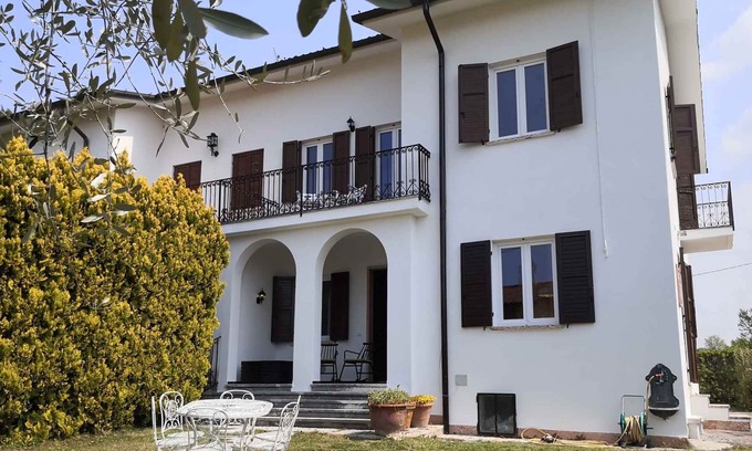 Lazise House | Holiday home with private garden