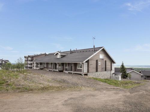 Yllas House | Holiday Home Ylläksen rinnemäki a by Interhome