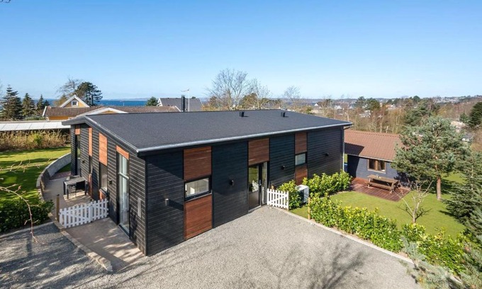 Vibæk Strand House | Holiday Home Ylvi - 250m from the sea by Interhome