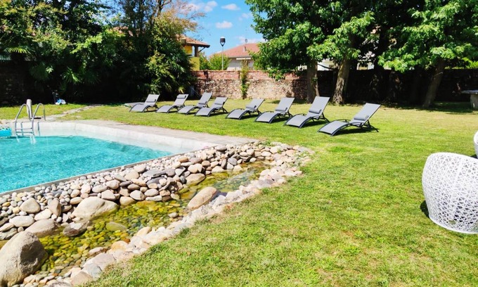 Vaprio d'Agogna House | Holiday house Vaprio d'Agogna for 1 - 14 persons with 5 bedrooms - Castle