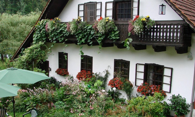 St Andra-Hoech House | Holiday house St. Andrä im Sausal for 3 - 10 persons with 5 bedrooms - Holiday house