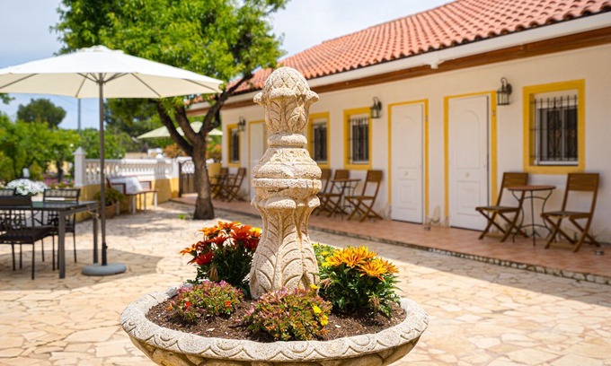 Aigues House | Holiday house Aigües for 1 - 10 persons with 5 bedrooms - Holiday home
