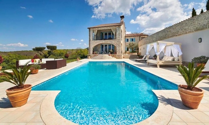 Buje House | Holiday house Buje for 8 persons with 4 bedrooms - Holiday house