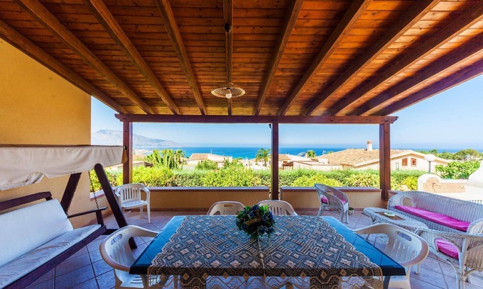Custonaci House | Holiday house Custonaci for 1 - 6 persons with 4 bedrooms - Holiday home