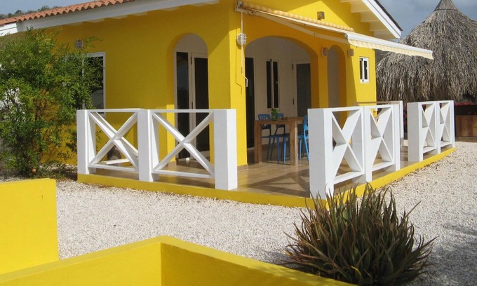 Fontein House | Holiday house Sint Willibrordus for 1 - 4 persons with 2 bedrooms - Twin house