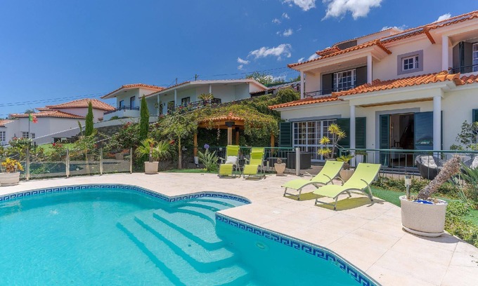 Gaula House | Holiday house Gaula for 1 - 6 persons with 3 bedrooms - Holiday house