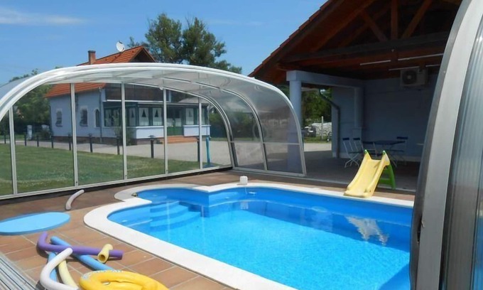 Balatonmariafurdo House | Holiday house Balatonmáriafürdõ for 1 - 6 persons with 3 bedrooms - Holiday home