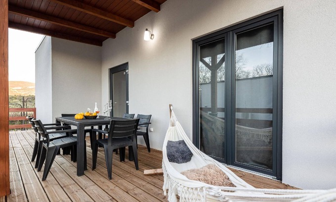 Donji Karin House | Holiday house Karin for 1 - 7 persons with 3 bedrooms - Holiday home