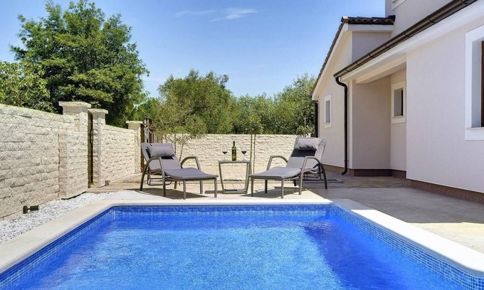 Mali Vareski House | Holiday house Krnica for 1 - 8 persons with 4 bedrooms - Holiday home