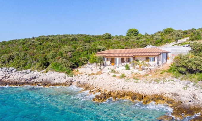 Loviste House | Holiday house Lovište for 1 - 5 persons with 2 bedrooms - Holiday house